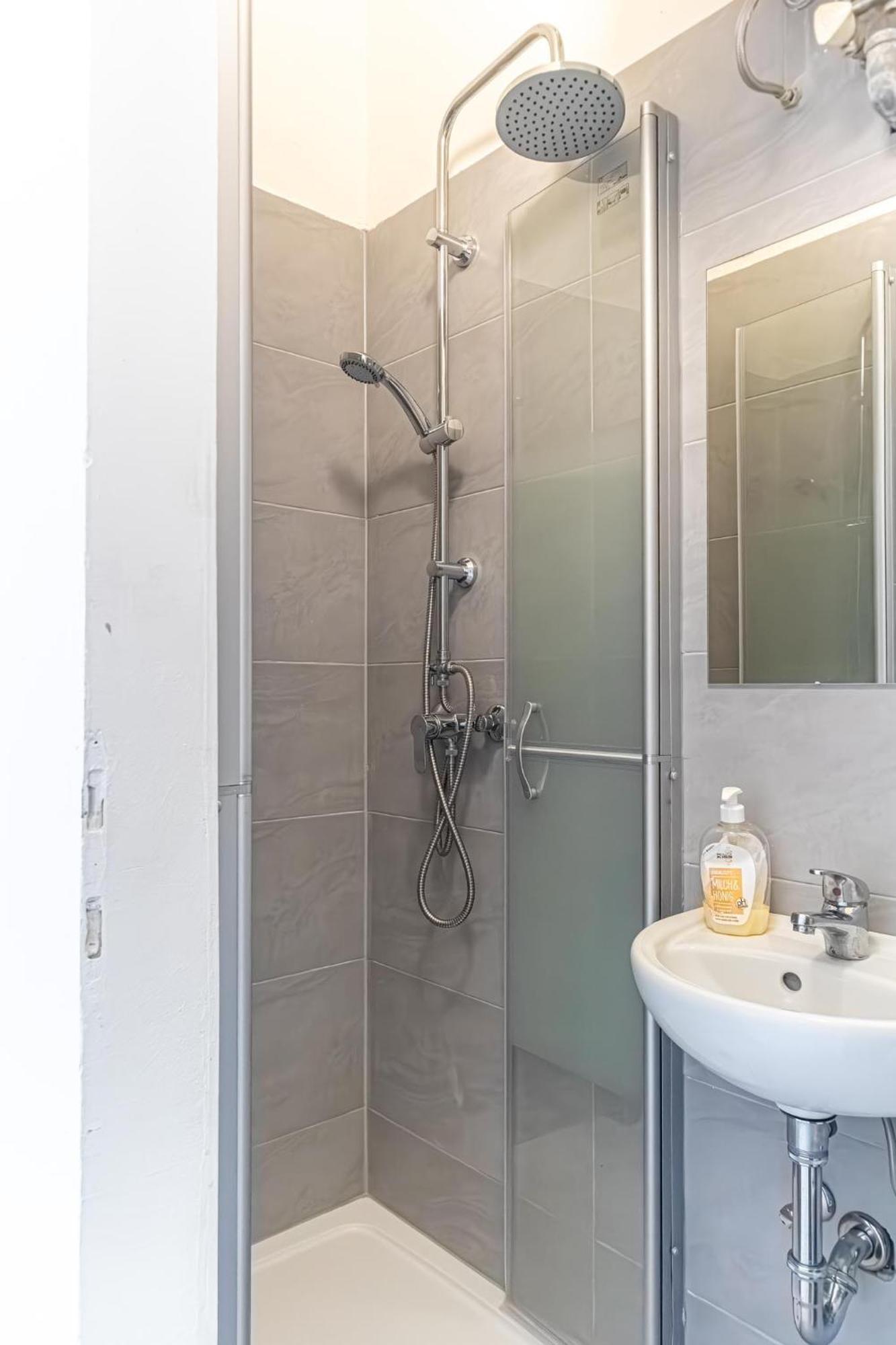 Apartment Charming 1br Viennese Gem - Perfect Starting Point Wien